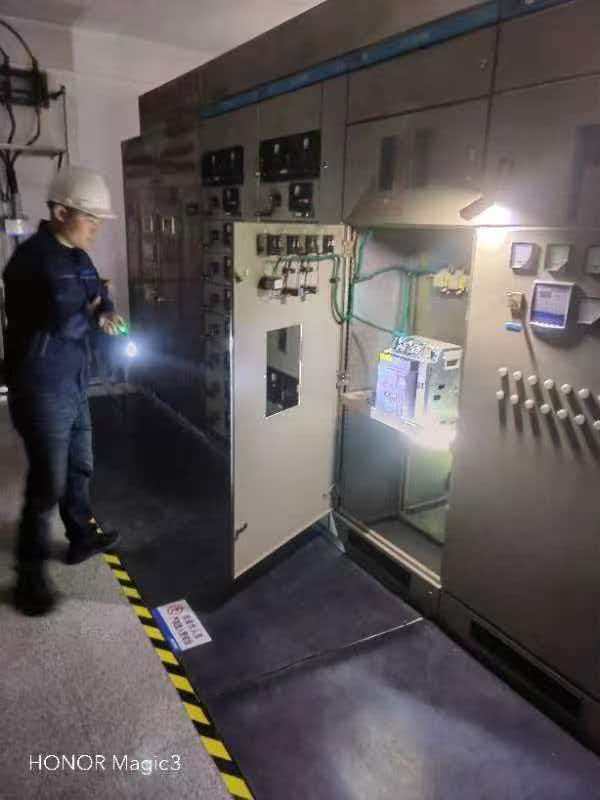 益阳税务局配电间检修项目.jpg